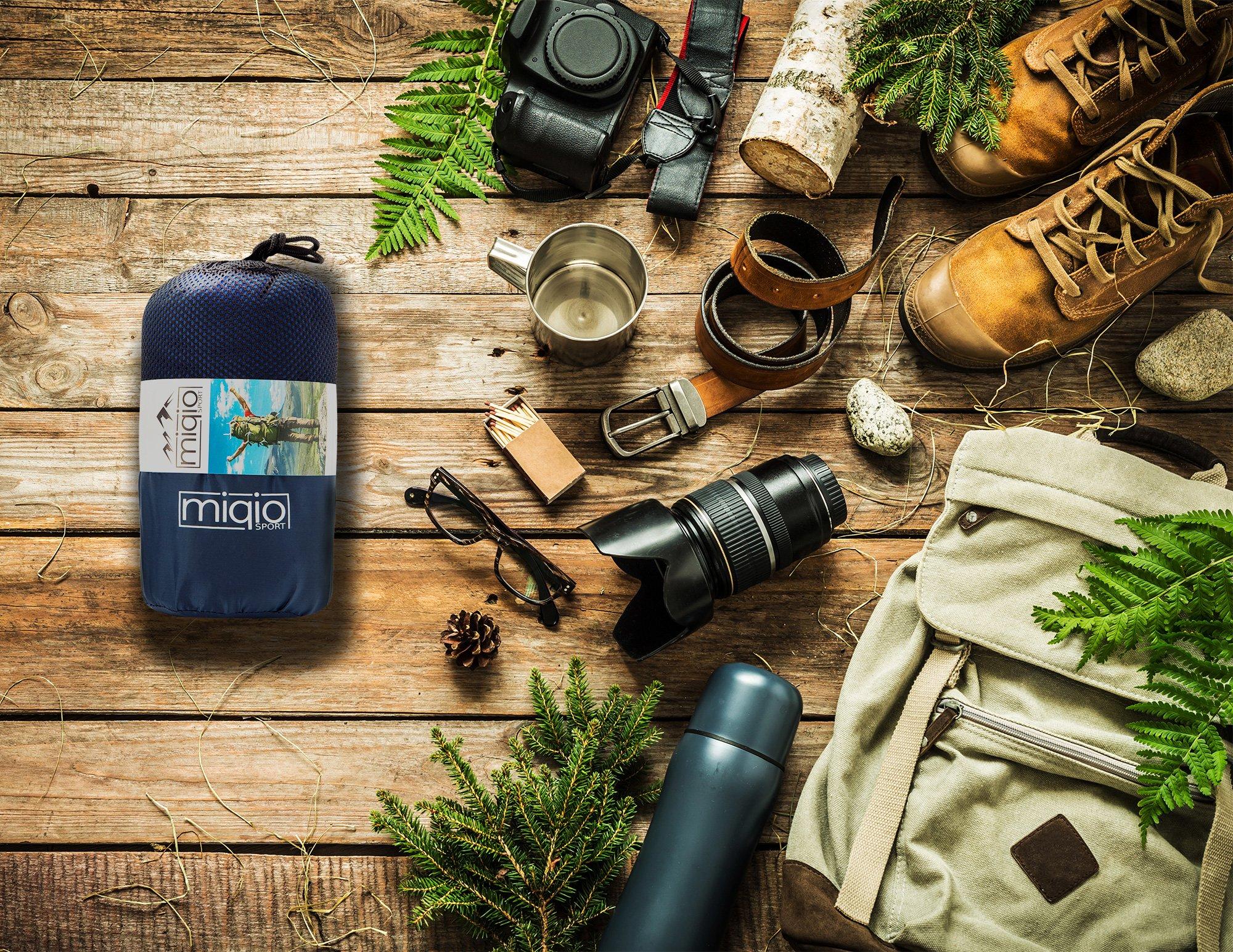 Miqio MIQIO Sport 2-in-1 Sleeping Bag Liner and XL Sized Travel Sheet - Ultra Lightweight Sleep Liner Double Travel Bed Sheet Inlett Inlay - Green Zipper Right