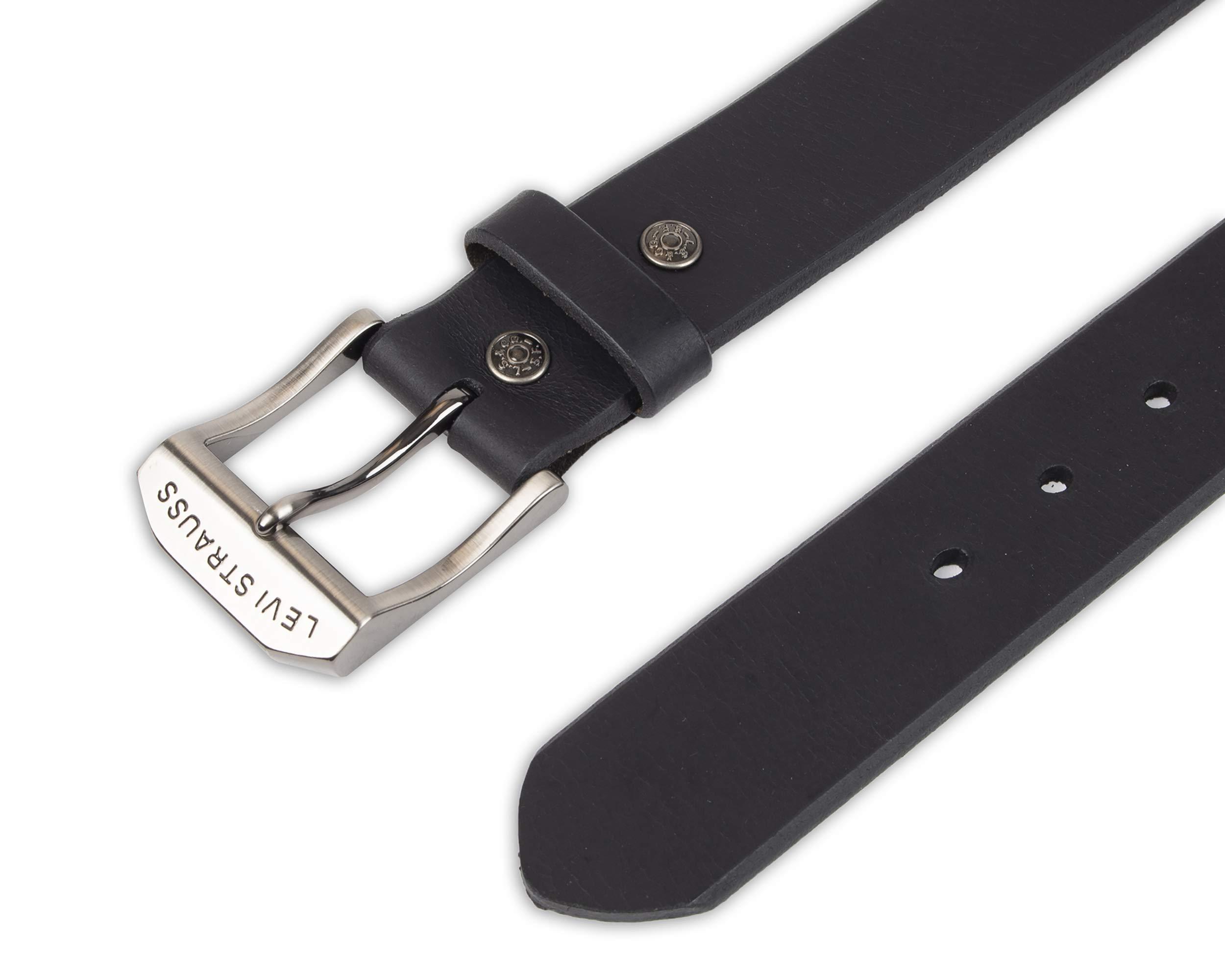 Levi's Levi's Men's Logo Buckle Classic Leather Belt with Rivets
