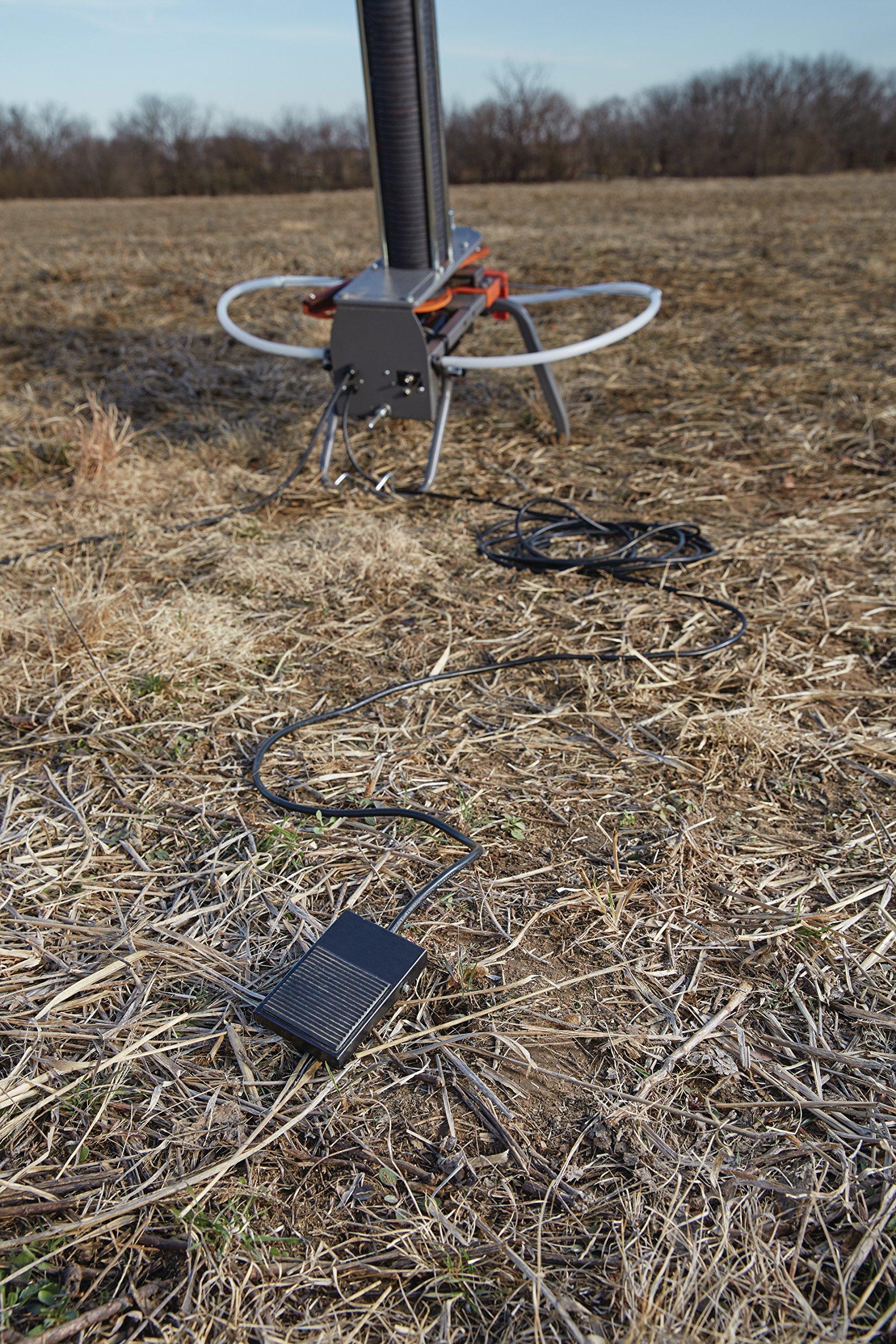 Champion Range and Target Champion Workhorse Electronic Clay Pigeon Thrower, Compact Skeet Thrower with 50 Clay Magazine