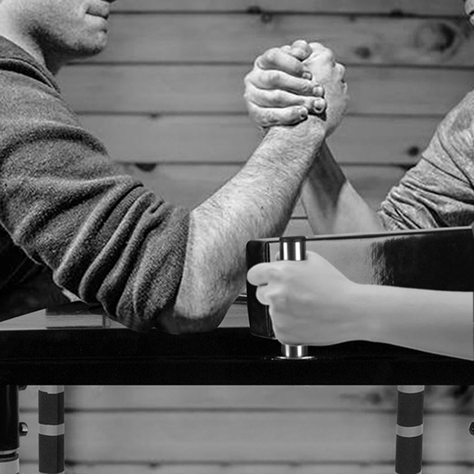 HENGGE Standard Arm Wrestling Table - Arm Wrestling Equipment-Suitable for Home Gym Entertainment Competitions,Black