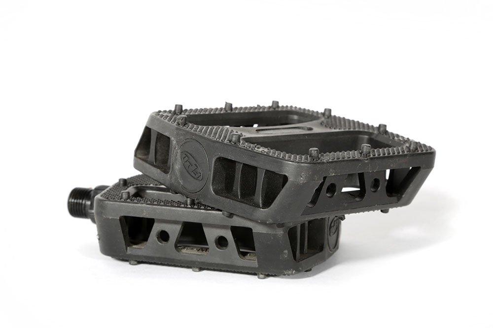 Eastern Bikes Bicycle Pedal - Eastern Bikes Atom Series Black (9/16\")