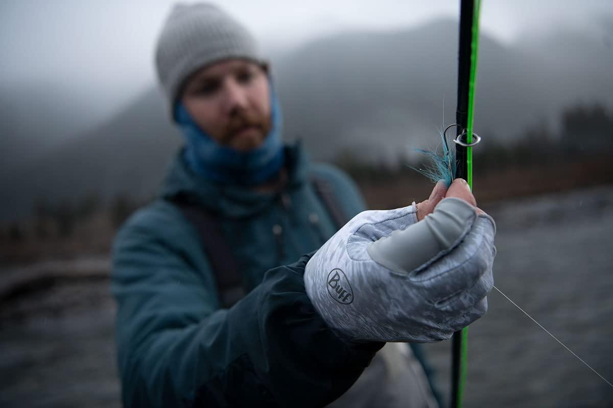 BUFF BUFF Adult Aqua Gloves, UPF 50+ Sun Protection, Odor-Resistant Fabric, Quick Drying and Lightweight, Outdoor Activities, Camo Blue, Medium