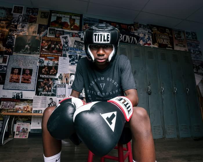 Title Boxing Title Gel World Full Face Training Headgear, Black, Large