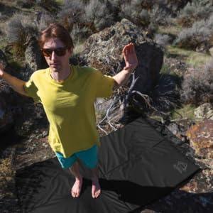 Asana Climbing Asana VersaPad - Revolutionary Supplemental Bouldering Crash Pad - Sit Start Bouldering Mat, Climbing Crash Pad Gap Cover, Sport Mat & Essential Bouldering Gear (Open - 74" x 44" x 1") (Green)