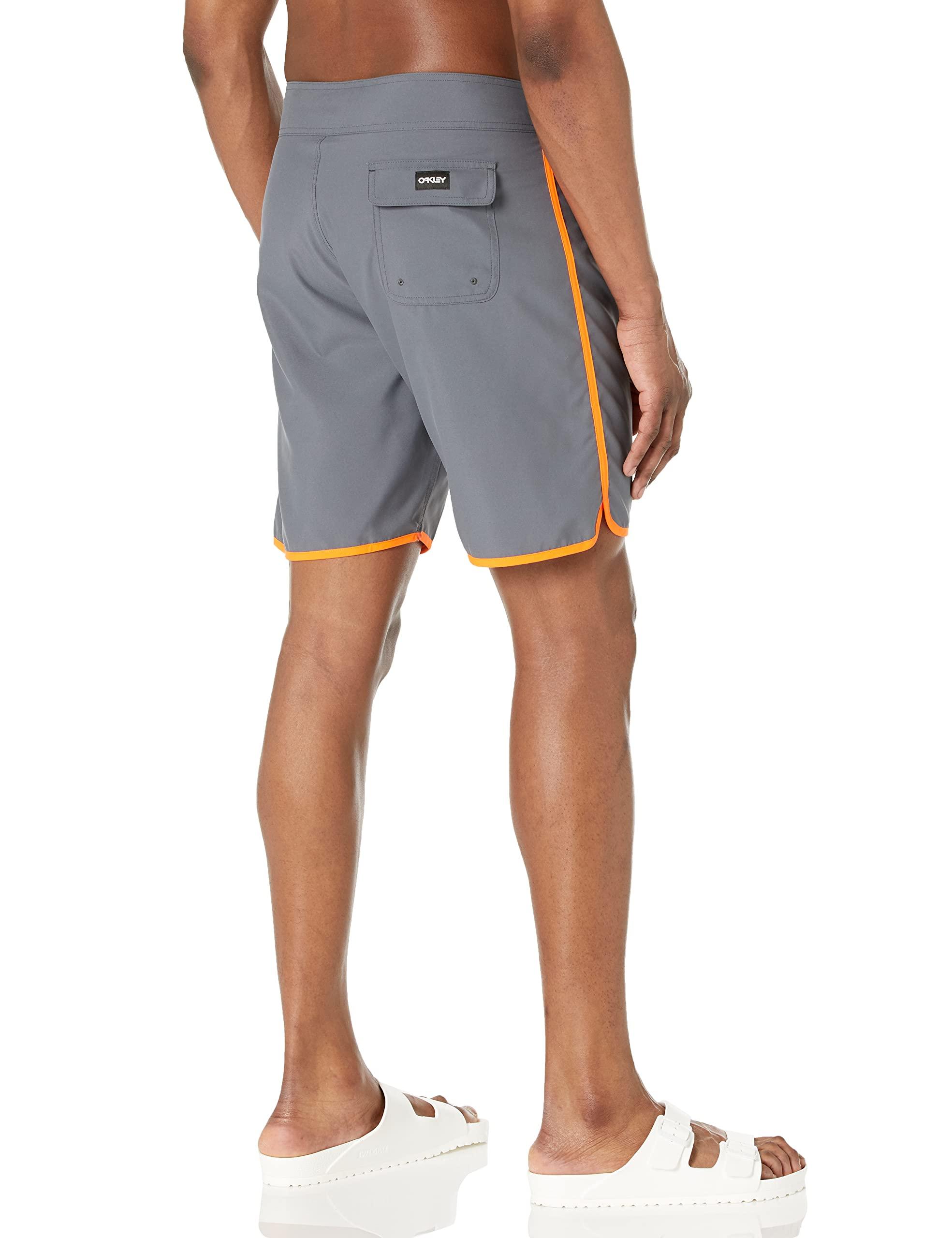 Oakley Oakley Men's Standard Solid Crest 19 Boardshort, Uniform Grey